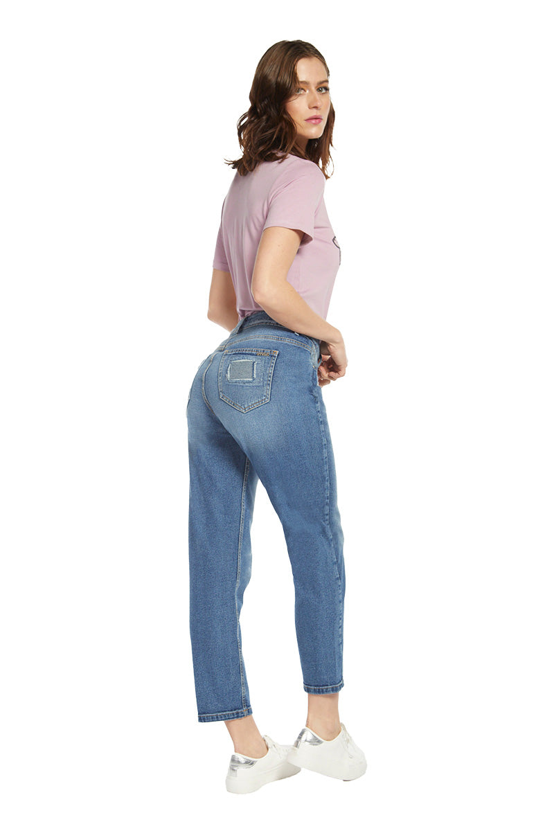 jeans-mujer-amalia-high-waist-mom-4431-azul-3-856a06b8-34bc-4ebb-a9fe-c3208441add0_157e2a8d-7292-4689-9e07-d8c298908d23.jpg